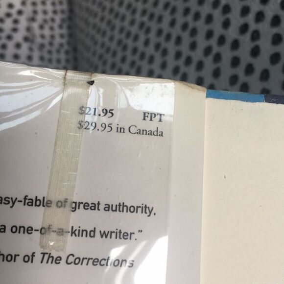 Book, “The Lovely Bones”, Hardcover Edition: Read, Literacy, Literature, School - Picture 4 of 7